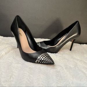 Aldo Studded Toe Heels Sz 6